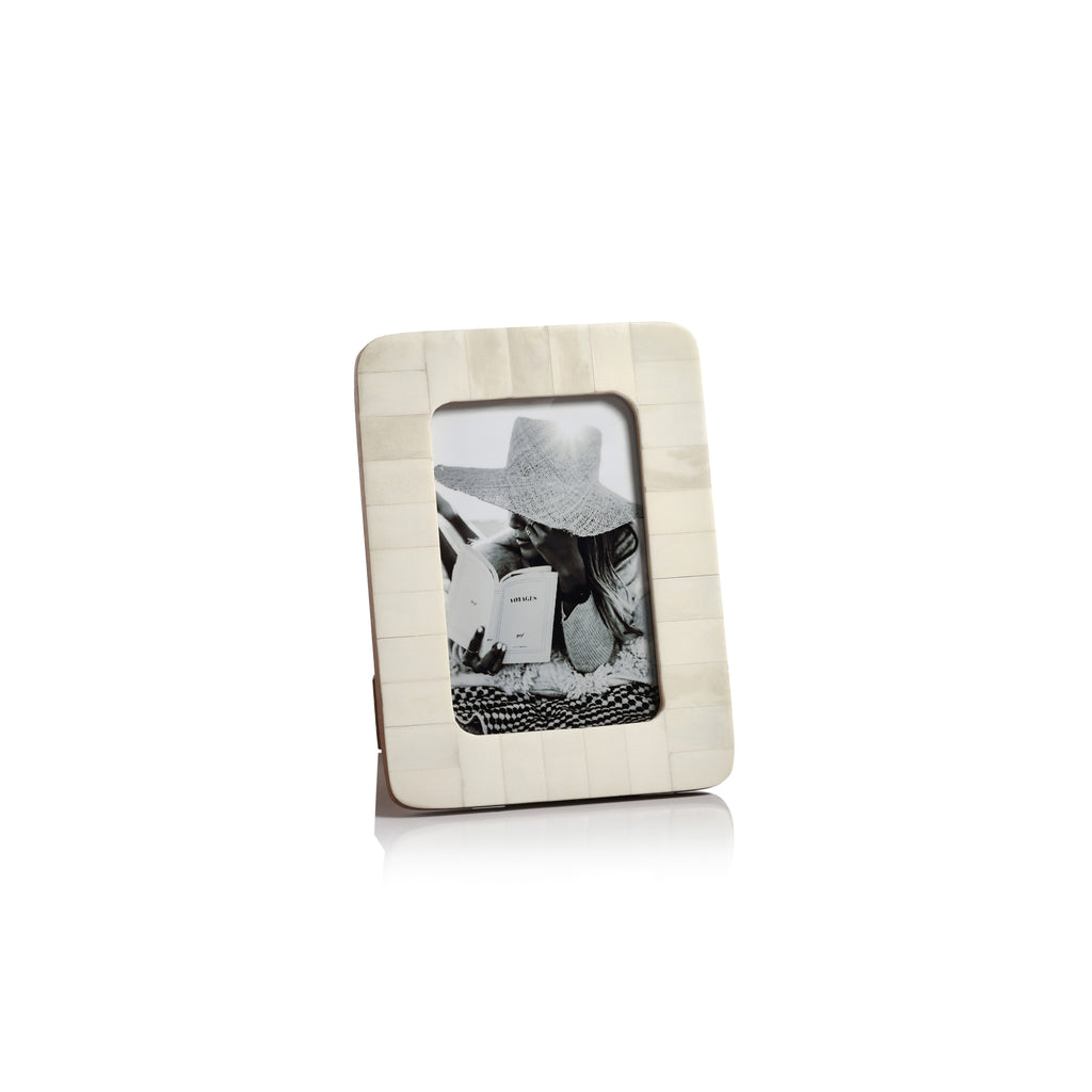 White Photo Frame with Rounded Corners